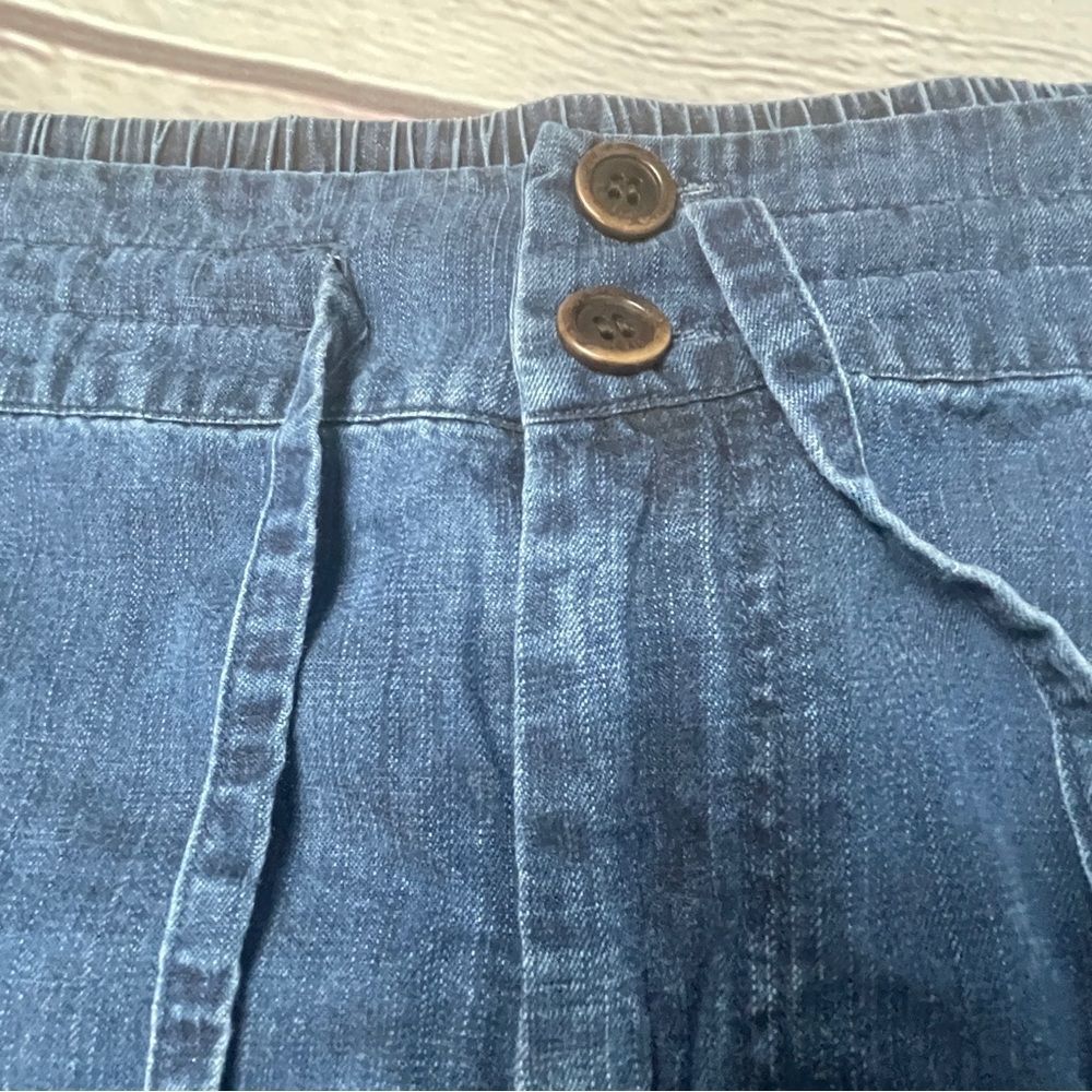 SOFT SURROUNDINGS women's soft blue tencel denim button cropped pants, size S P - Picture 4 of 13
